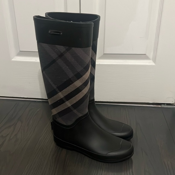Burberry Clemence Rain boots - Picture 1 of 6